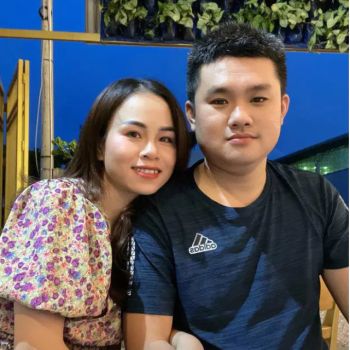 Vợ chồng chị Hoa